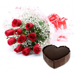 Red rose With Heart Shape Chocolate Cake