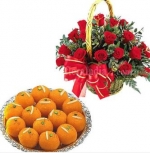 24 Red Basket With Sweet