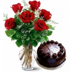 Elite Combo 10 Roses with Chocolate Cake
